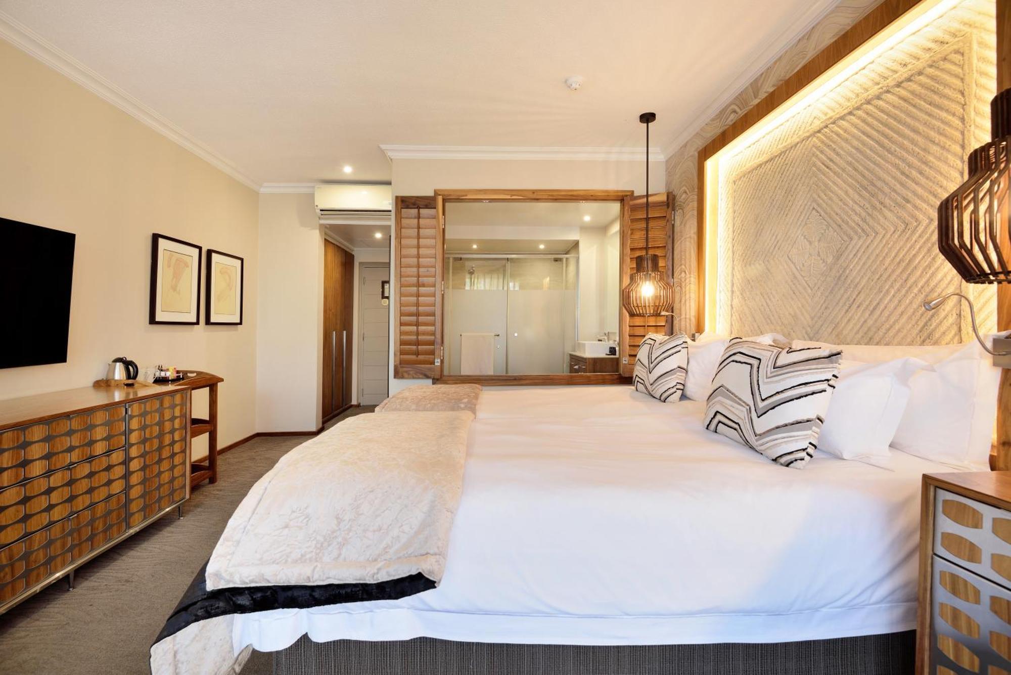 Windhoek Country Club Resort Екстер'єр фото