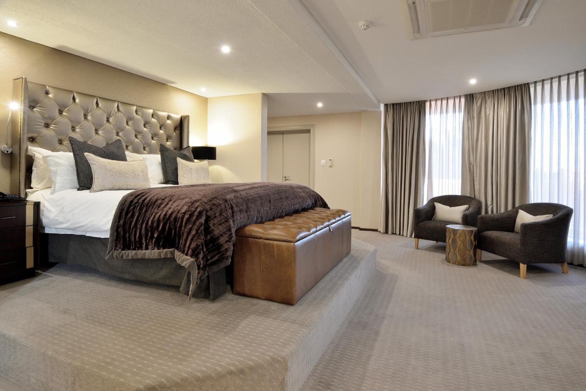 Windhoek Country Club Resort Екстер'єр фото