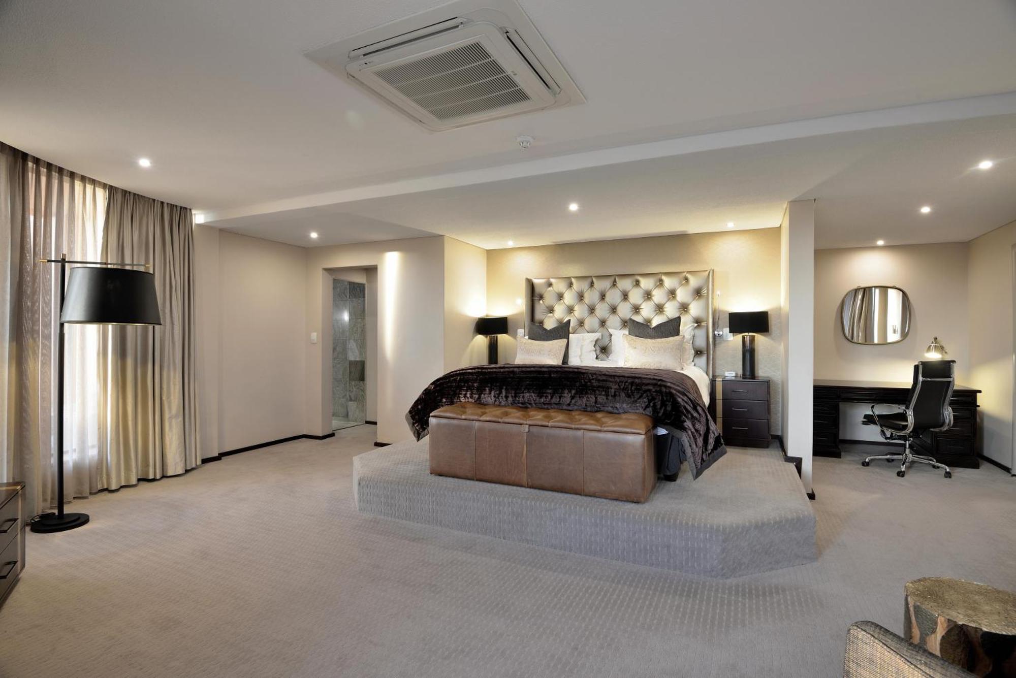 Windhoek Country Club Resort Екстер'єр фото