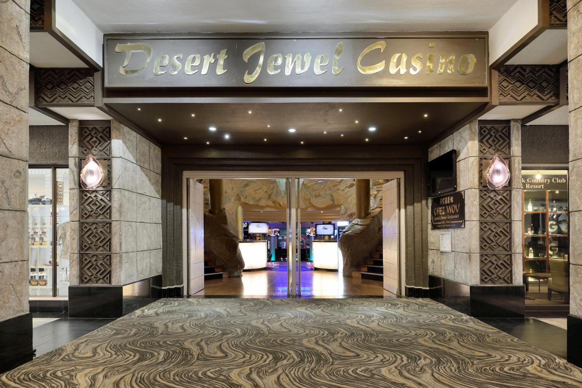 Windhoek Country Club Resort Екстер'єр фото