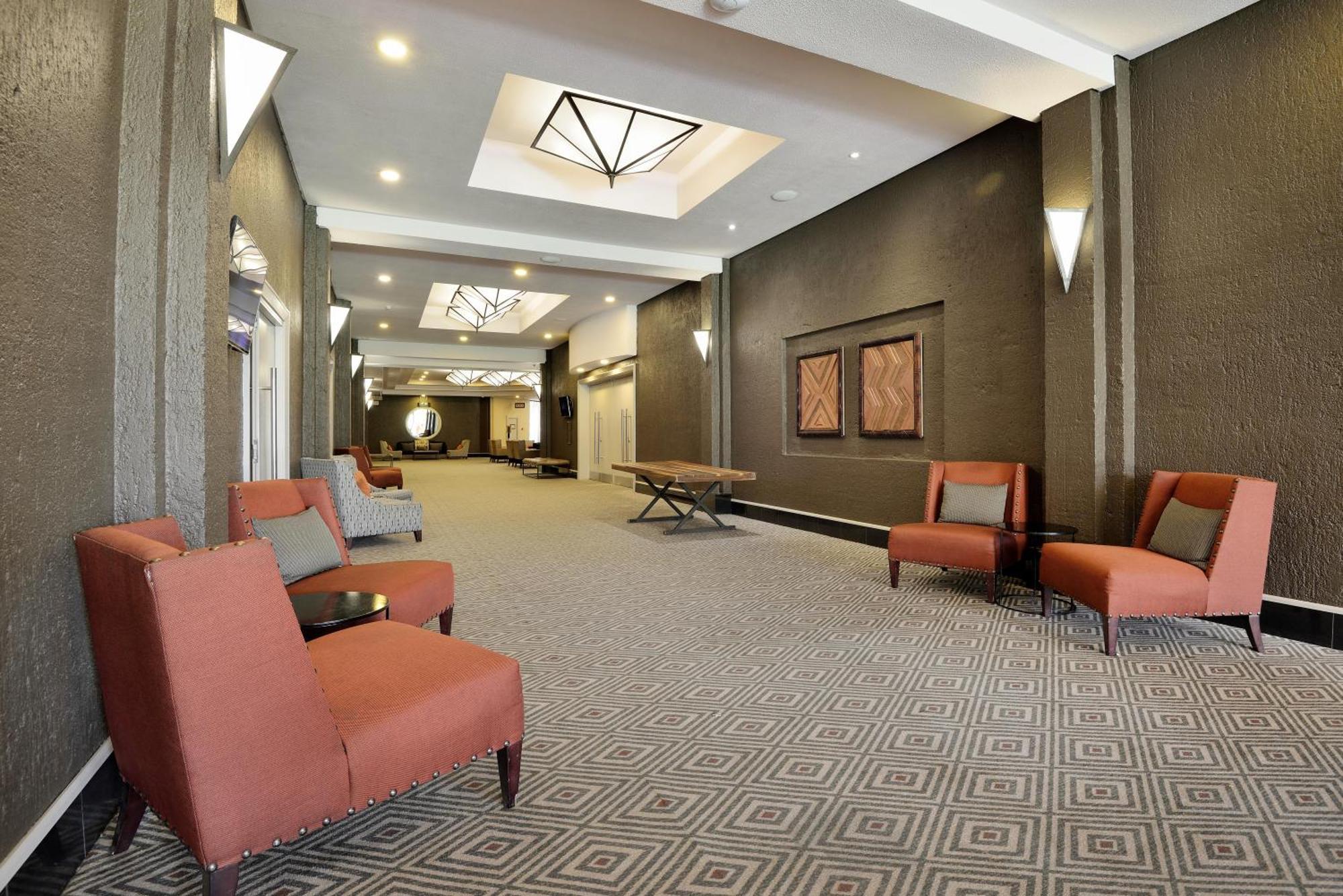 Windhoek Country Club Resort Екстер'єр фото