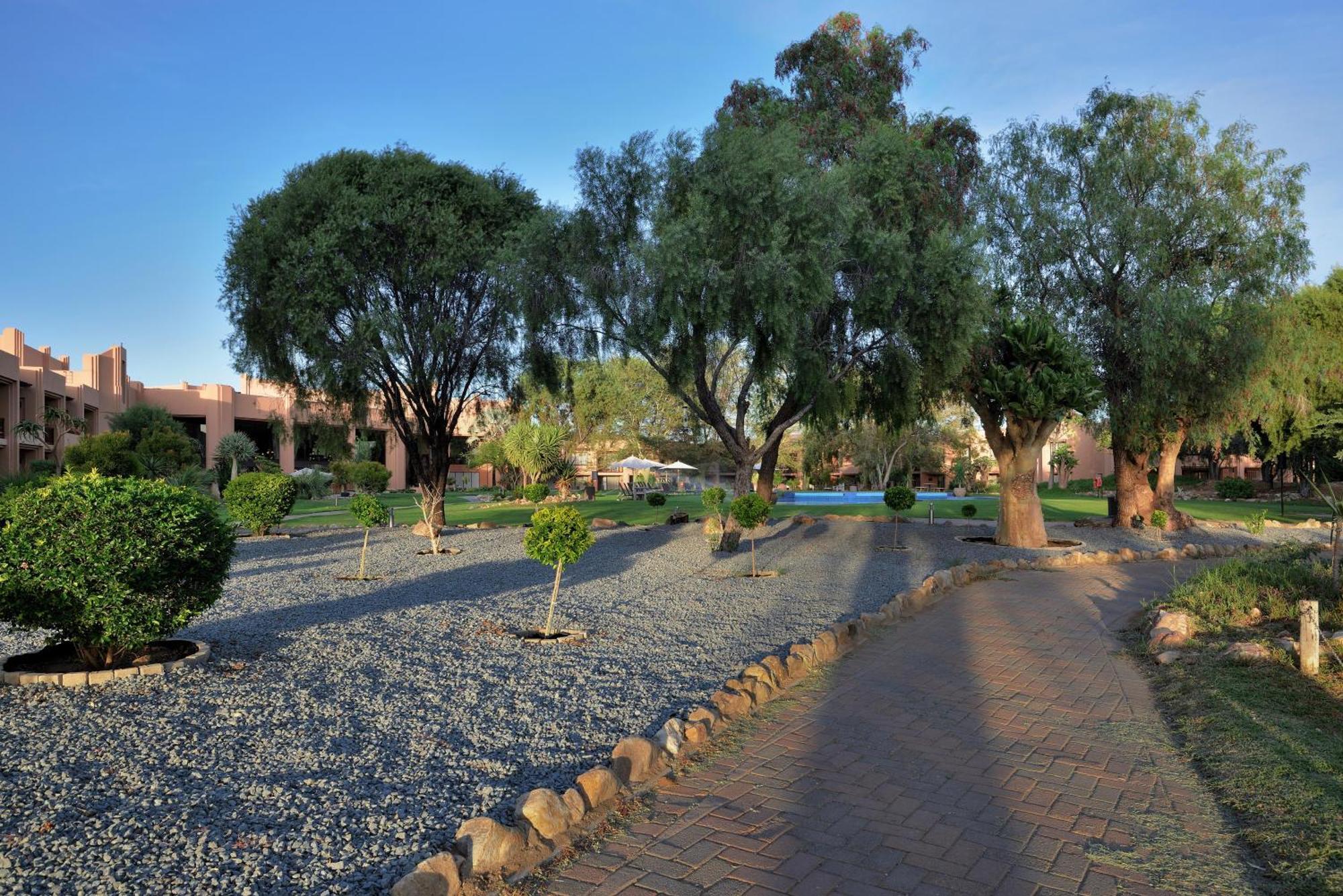 Windhoek Country Club Resort Екстер'єр фото