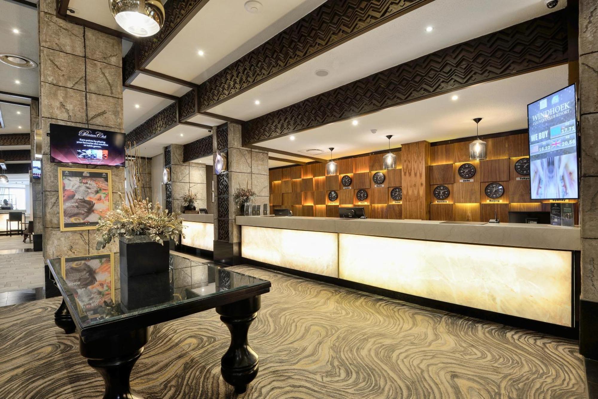 Windhoek Country Club Resort Екстер'єр фото